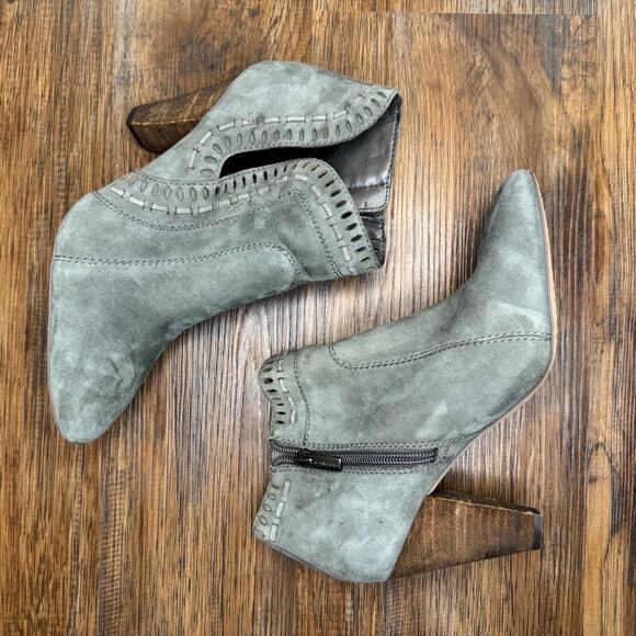 Vince Camuto Reeista size 7.5 gray suede block ankle booties almond toe cut out - Picture 6 of 13